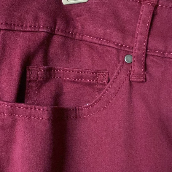 NWT Croft & Barrow Capri Mid rise 56% cotton  NWT - Picture 2 of 8